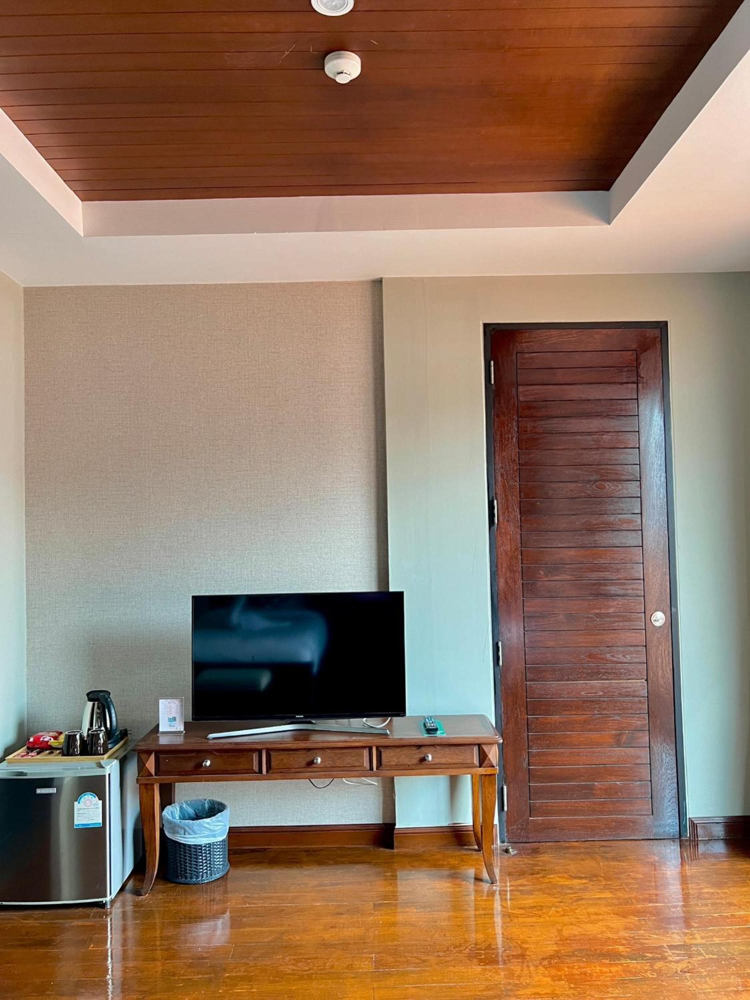Yotaka Bangkok Hotel Bagian luar foto